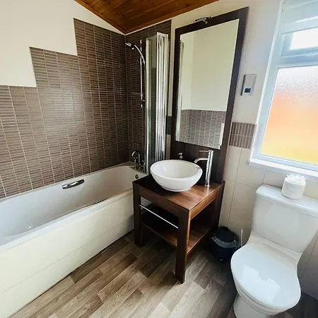 Crystal With Hot Tub Prázdninový dům *