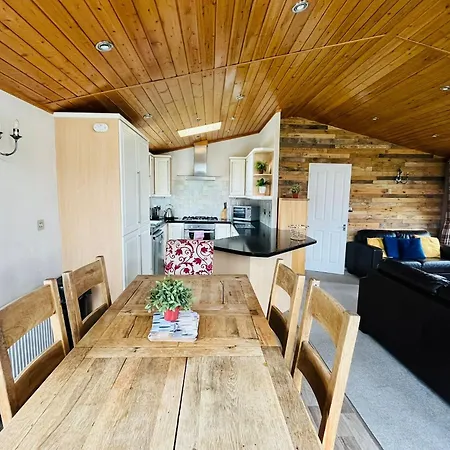 Crystal With Hot Tub Prázdninový dům